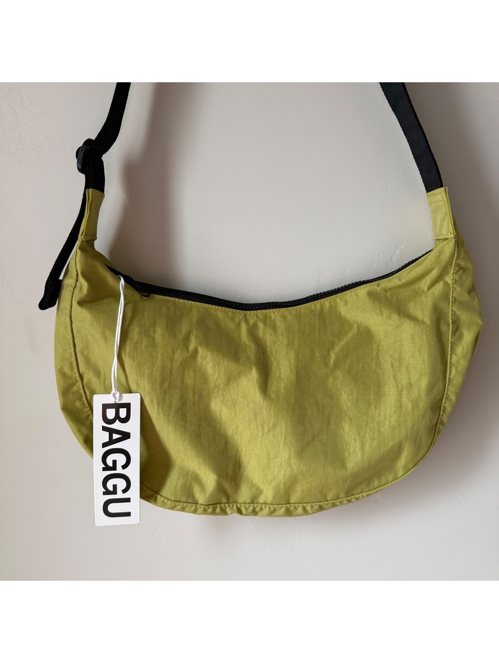 BAGGU Medium Nylon Crescent Bag Lemongrass NWT